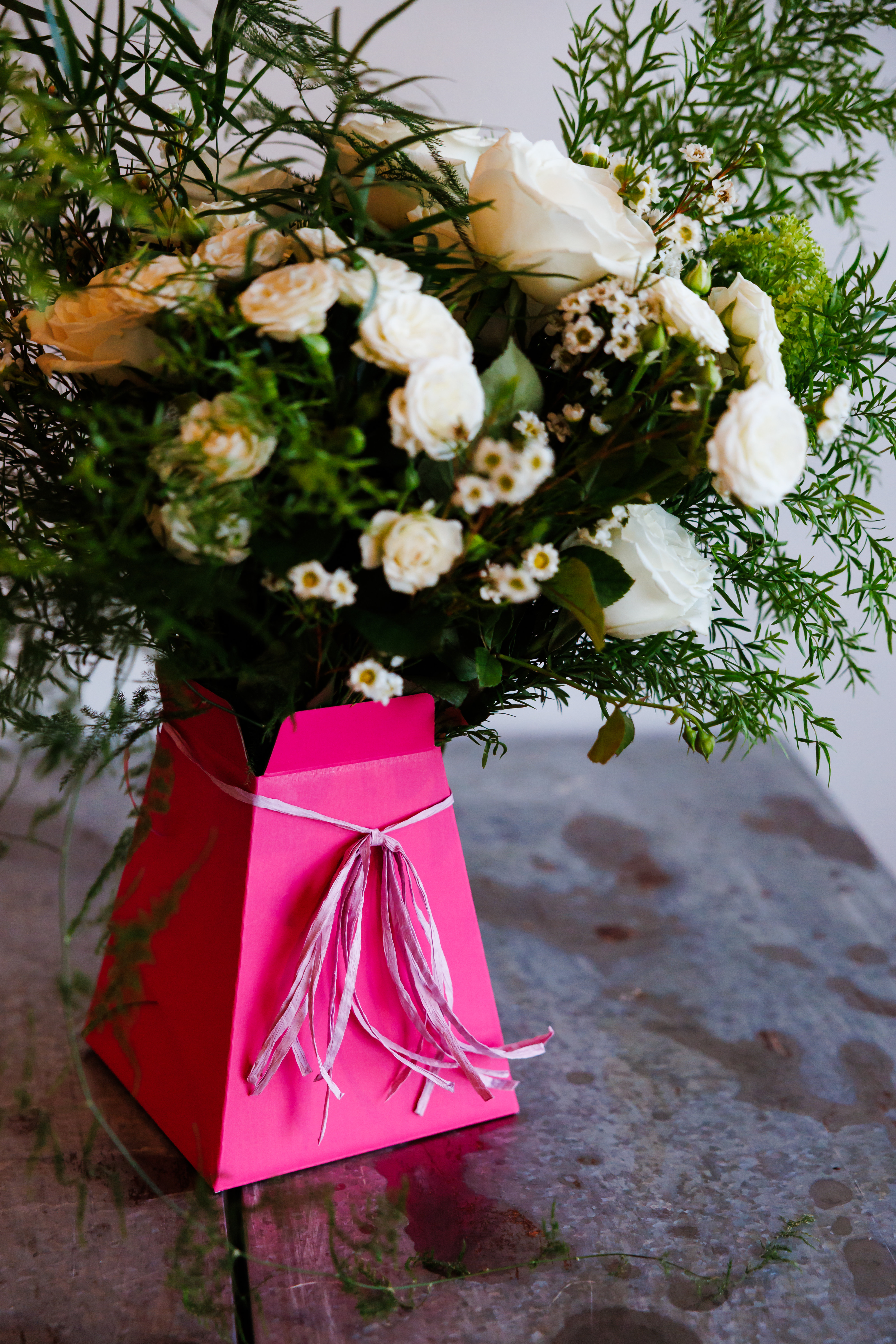 Small Bouquet Pink & Pink Raffia