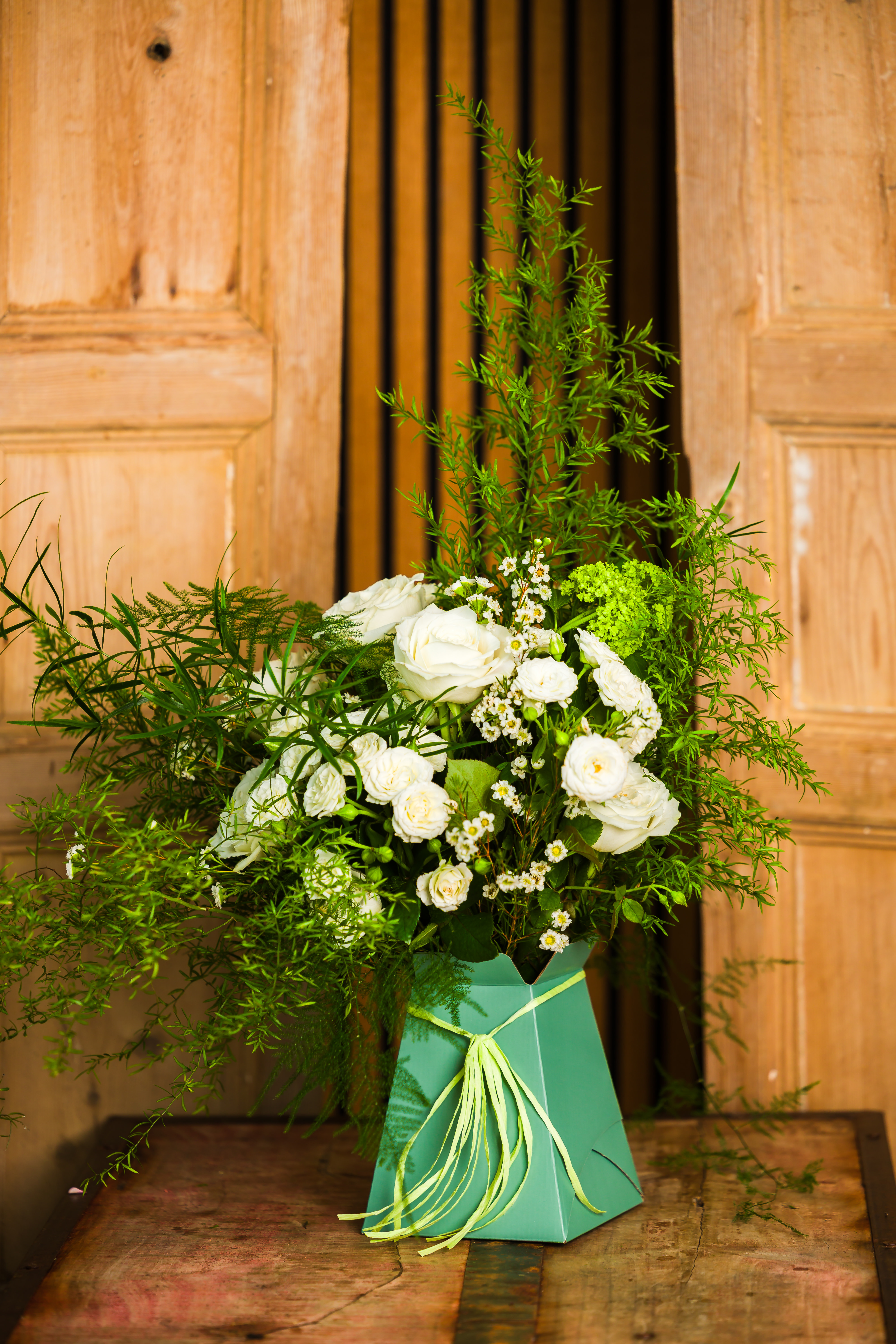 Small Bouquet Sage Green & Green Raffia